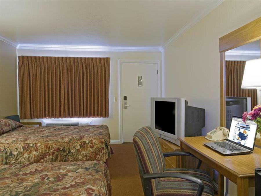 Salinas Inn Экстерьер фото