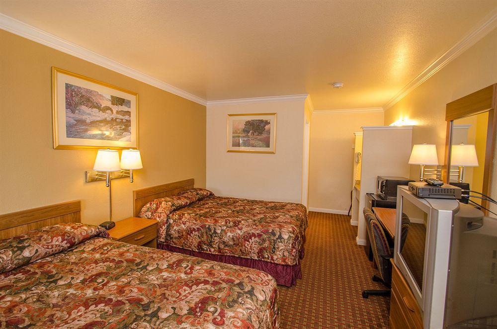 Salinas Inn Экстерьер фото